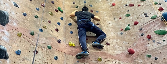 Rockville Climbing Center is one of With Kids on Rainy Day.