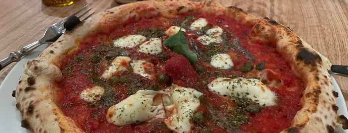 Pizzeria Napoletana is one of Been there, done that.