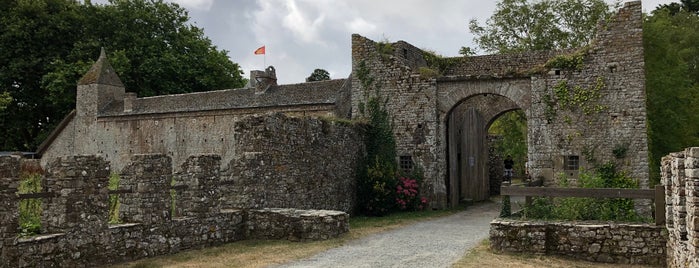 Chateau de Pirou is one of Normandy.
