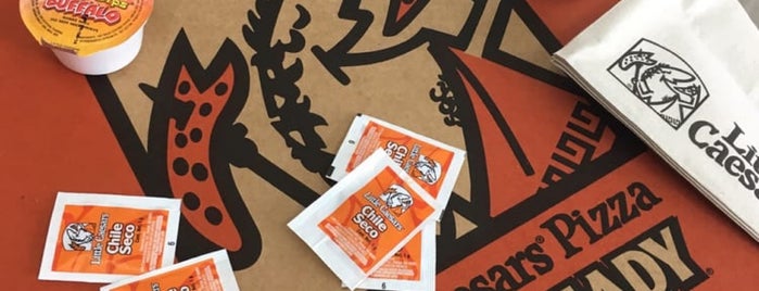 Little Caesars Pizza is one of Comida.