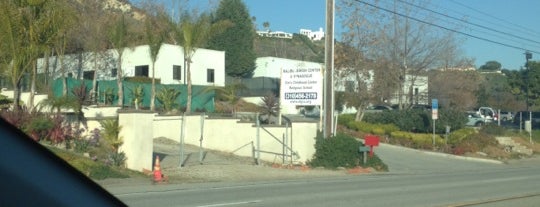 Malibu Jewish Community Center is one of สถานที่ที่ Kevin ถูกใจ.