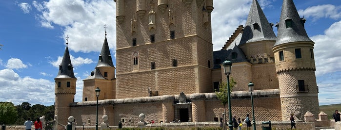 Alcázar de Segovia is one of Madrid.