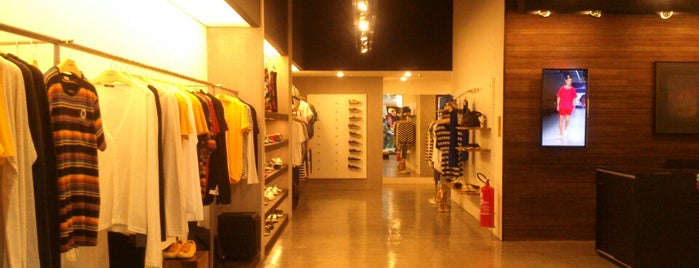 Osklen is one of Shopping Campo Grande.