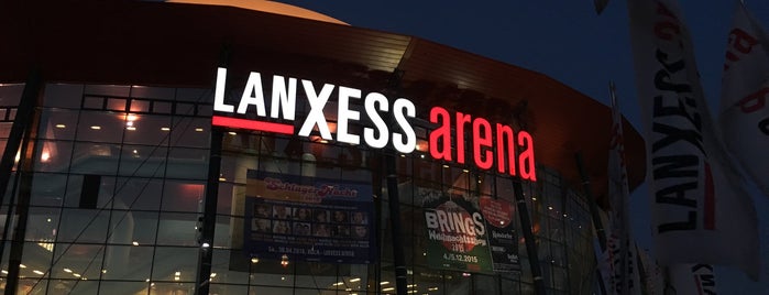 LANXESS arena is one of สถานที่ที่ Matthias ถูกใจ.