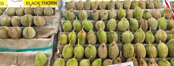 Chen Brothers Durian & Fruit Trading is one of Makan Places.
