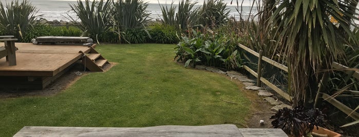 Punakaiki Beach Hostel is one of Neuseeland South.