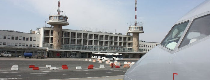 Aeroporto Internazionale Budapest–Ferenz Liszt (BUD) is one of Города.