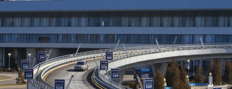 Aeropuerto Internacional de Minsk (MSQ) is one of AIRPORTS.