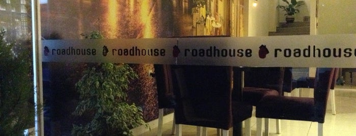 Roadhouse is one of สถานที่ที่ Sudenaz ŞİMŞEK ถูกใจ.