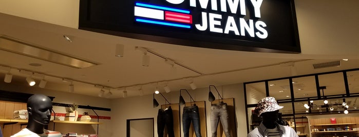 Tommy Jeans なんばパークス is one of 衣料品・宝飾品店 Ver.3.