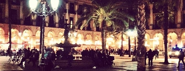 Королевская площадь is one of Barcelona Todo List.