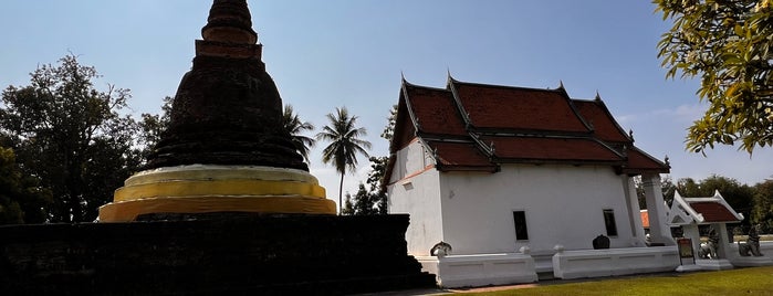 วัดตระพังทอง is one of Sukhothai Historical Park.