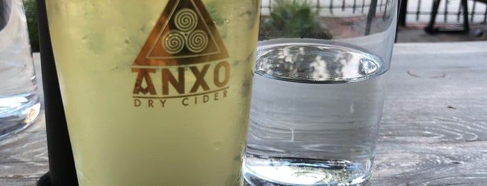 ANXO Cidery & Pintxos Bar is one of Locais salvos de JL.