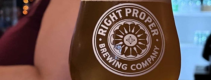 Right Proper Brewing Production House is one of Lugares favoritos de Robbie.