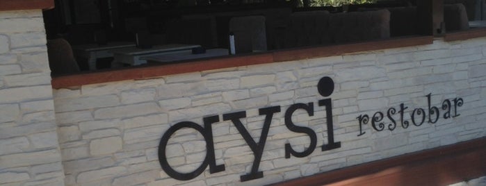 Aysi Cafe & Bar is one of Lugares favoritos de Akay.