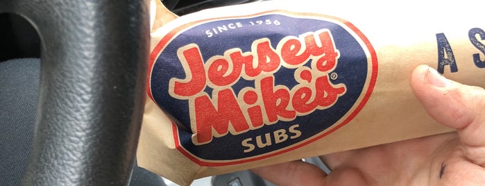 Jersey Mike's Subs is one of Lugares favoritos de Zachary.