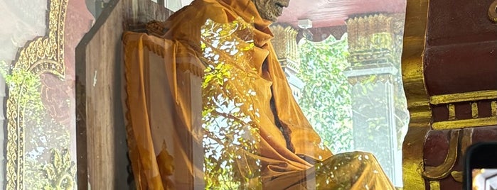 The Mummified Monk is one of Tempat yang Disukai Annie.