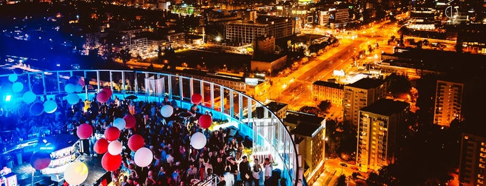 level 27 Rooftop Bar is one of Clubs in Warsaw.