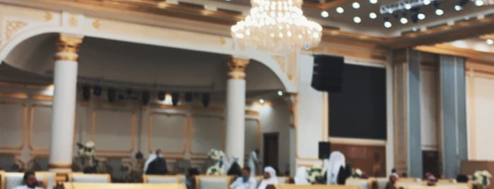 makkah grand hall is one of L Alqahtani.さんのお気に入りスポット.