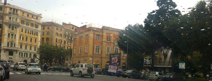 Piazza Giuseppe Mazzini is one of TurismoRoma.it.