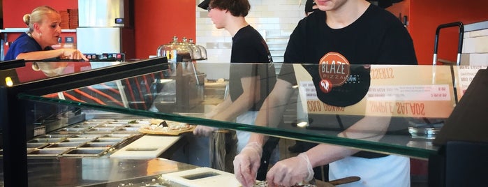 Blaze Pizza is one of Eveさんのお気に入りスポット.