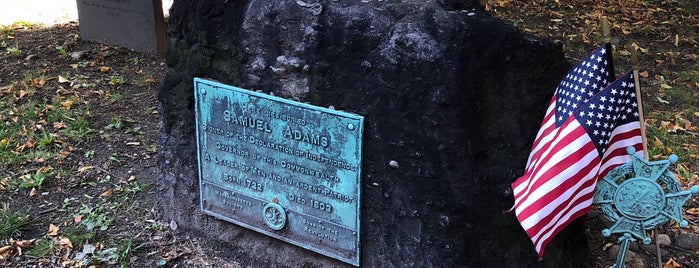 Grave of Samuel Adams is one of สถานที่ที่บันทึกไว้ของ Kimmie.