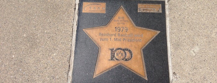 BVB Walk of Fame #62 1979 Reinhard Rauball wird zum 1. Mal Präsident is one of BVB Walk of Fame.