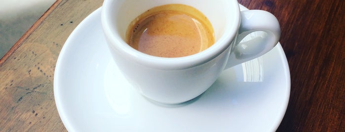 Dalston Coffee is one of Specialty Coffee Barcelona.