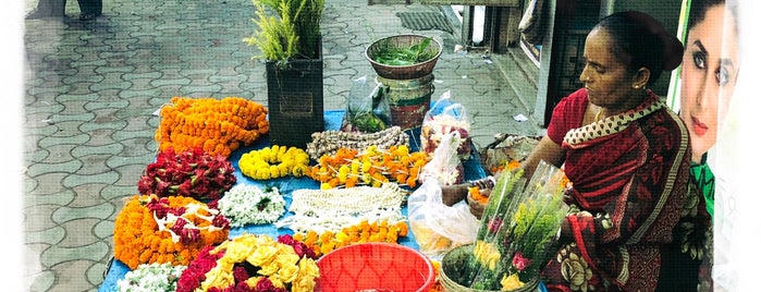 Gariahat Market is one of Kolkata - eating joints!.