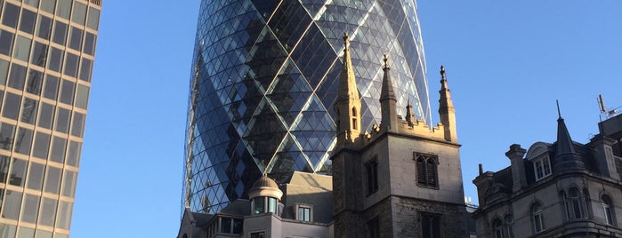 30 St Mary Axe is one of Londres.