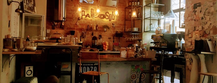 Paręosób Cafe & Gallery is one of สถานที่ที่ Trent ถูกใจ.