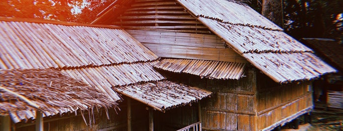 KAMPUNG WARISAN(Heritage Village) is one of Local Sightsees.