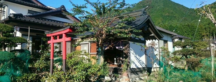 大般若講豊川稲荷 is one of 日光の神社仏閣.