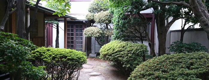 六字名号塔 is one of 川崎の行ってみたい神社.