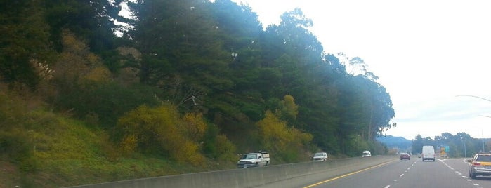 Redwood Highway is one of สถานที่ที่บันทึกไว้ของ Darcy.