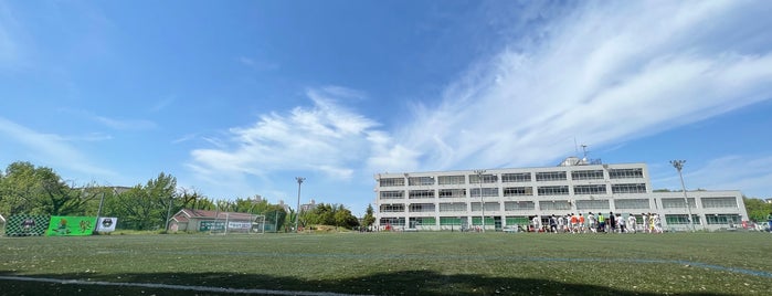 南豊ヶ丘フィールド is one of 廃校転用したサッカーグラウンド.