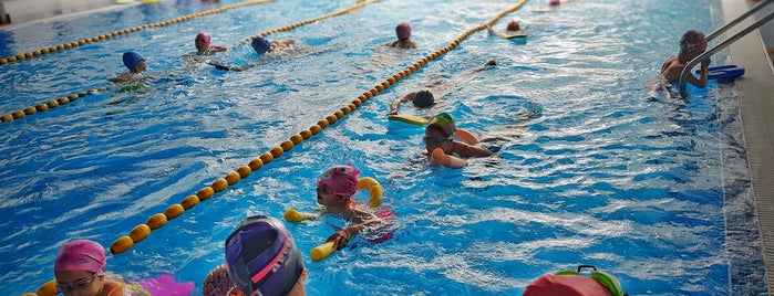 Спортен комплекс “Силвър Сити” (Silver City Sports Complex) is one of Swimming pools.