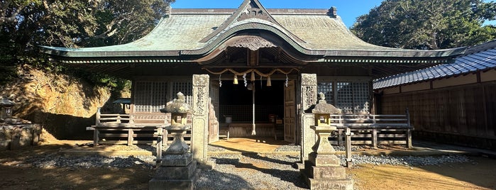 潮御崎神社 is one of 神社仏閣.