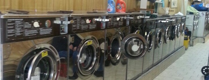 Apple Laundry is one of Park Slope.