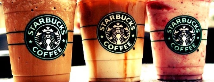 Starbucks is one of Locais curtidos por Stefan.