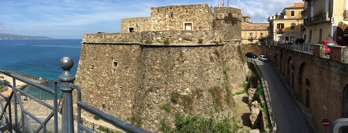 Castello Murat is one of Calabria, Kalabrien.