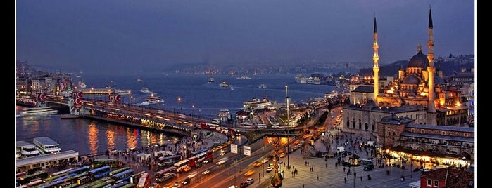 Eminönü Meydanı is one of İstanbul.