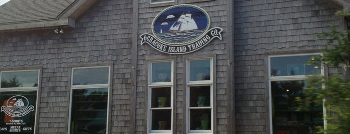 Ocracoke Island Trading Company is one of A: сохраненные места.