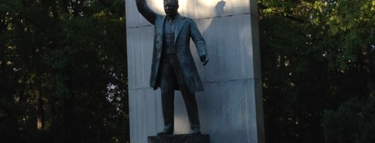 Theodore Roosevelt Island is one of Foursquare x Frank + Oak Guide to Washington D.C..