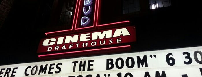Rosebud Cinema Drafthouse is one of สถานที่ที่ Jon ถูกใจ.