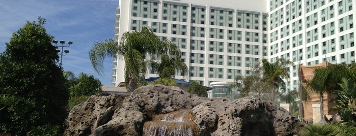 Hilton Orlando is one of Denisse : понравившиеся места.