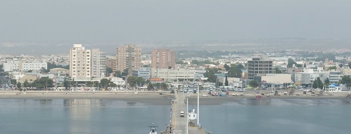 Playa de Puerto Madryn is one of Península Valdés.