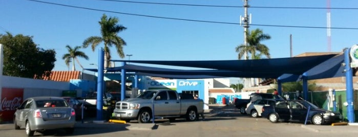 Ocean Drive - Eco Car Wash is one of สถานที่ที่ La ถูกใจ.
