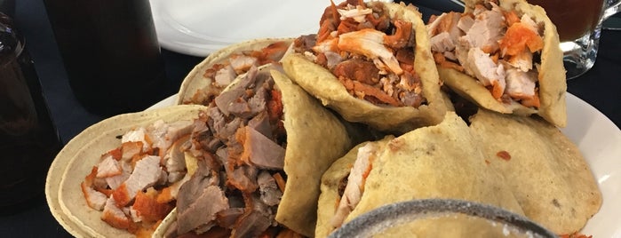 Carnitas Alfonso is one of tacos recomendados por chefs.