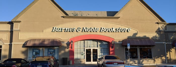 Barnes & Noble is one of Kim’s Liked Places.